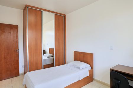 Apartamento para alugar com 100m², 3 quartos e sem vaga Apartamento para alugar com 100m², 3 quartos e sem vagaQuarto