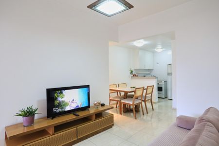 Apartamento para alugar com 100m², 3 quartos e sem vaga Apartamento para alugar com 100m², 3 quartos e sem vagaSala de TV