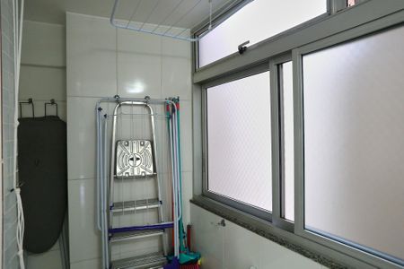 Apartamento para alugar com 100m², 3 quartos e sem vaga Apartamento para alugar com 100m², 3 quartos e sem vagaÁrea de Serviço