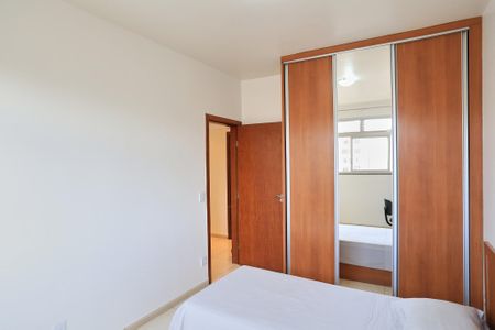 Apartamento para alugar com 100m², 3 quartos e sem vaga Apartamento para alugar com 100m², 3 quartos e sem vagaQuarto