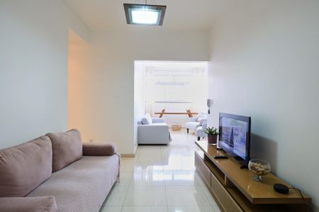 Apartamento para alugar com 100m², 3 quartos e sem vaga Apartamento para alugar com 100m², 3 quartos e sem vagaSala de TV