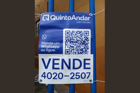 Casa à venda com 200m², 2 quartos e 2 vagas Casa à venda com 200m², 2 quartos e 2 vagasPlaca