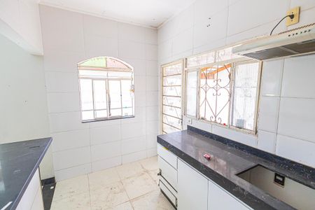 Casa à venda com 2 quartos, 200m² em Venda Nova, Belo Horizonte