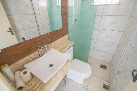 Casa à venda com 200m², 2 quartos e 2 vagas Casa à venda com 200m², 2 quartos e 2 vagasBanheiro