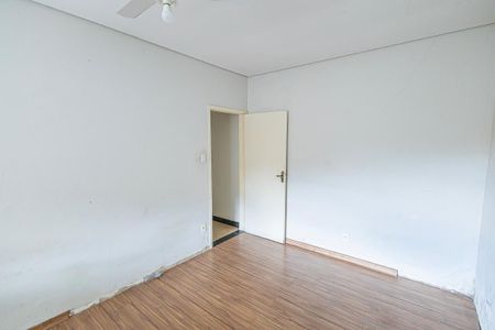 Casa à venda com 200m², 2 quartos e 2 vagas Casa à venda com 200m², 2 quartos e 2 vagasQuarto 2