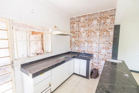 Casa à venda com 2 quartos, 200m² em Venda Nova, Belo Horizonte