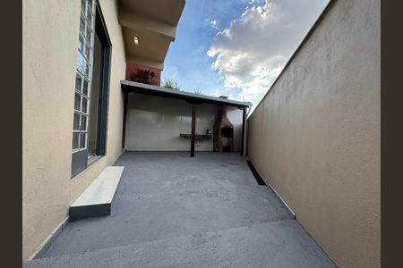 Casa à venda com 352m², 4 quartos e 2 vagas