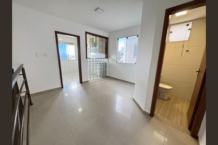 Casa à venda com 4 quartos, 352m² em Heliópolis, Belo Horizonte