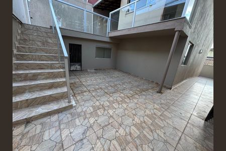 Casa à venda com 352m², 4 quartos e 2 vagas