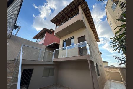 Casa à venda com 352m², 4 quartos e 2 vagas