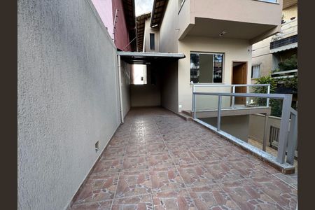 Casa à venda com 352m², 4 quartos e 2 vagas