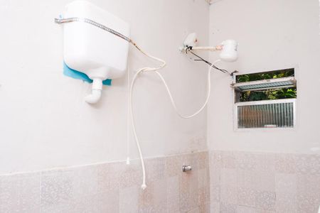 Banheiro de casa para alugar com 1 quarto, 40m² em Jardim Nova Era, Nova Iguaçu