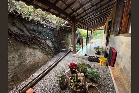 Casa à venda com 483m², 4 quartos e 6 vagas