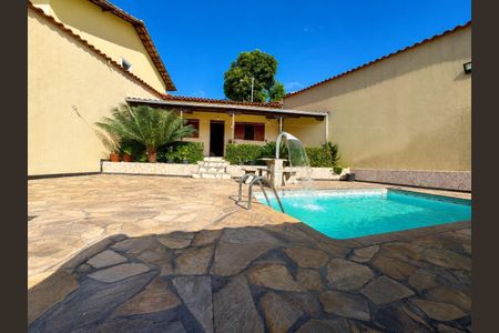 Casa à venda com 483m², 4 quartos e 6 vagas