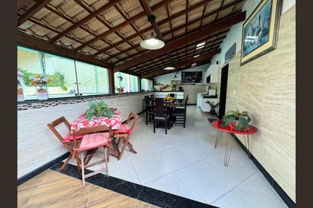 Casa à venda com 483m², 4 quartos e 6 vagas