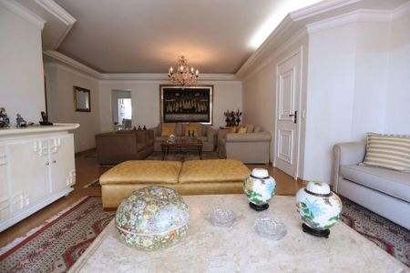 Apartamento à venda com 200m², 3 quartos e 2 vagas
