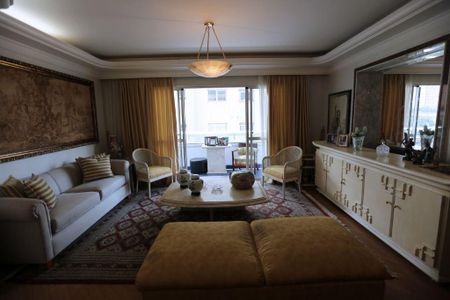 Apartamento à venda com 200m², 3 quartos e 2 vagas