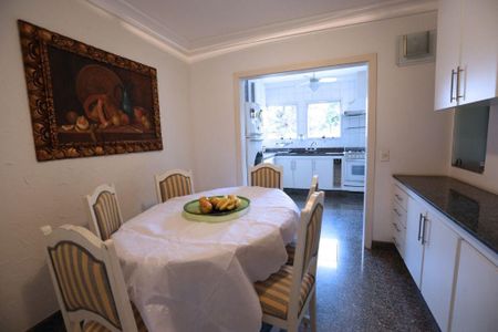 Apartamento à venda com 200m², 3 quartos e 2 vagas