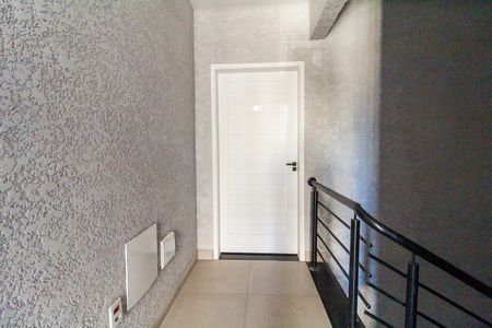 Apartamento para alugar com 33m², 2 quartos e sem vaga Apartamento para alugar com 33m², 2 quartos e sem vagaHall