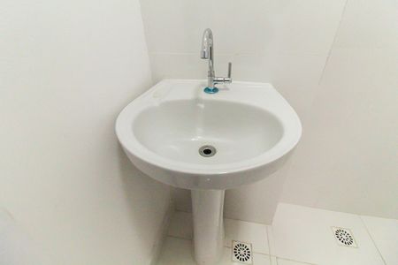 Apartamento para alugar com 33m², 2 quartos e sem vaga Apartamento para alugar com 33m², 2 quartos e sem vagaBanheiro