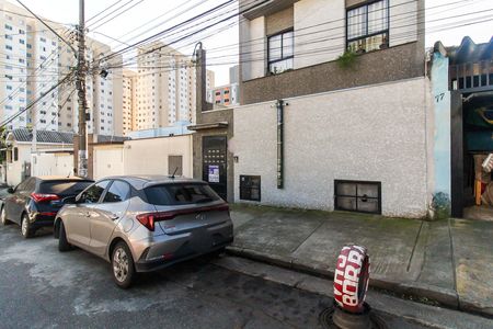Apartamento para alugar com 33m², 2 quartos e sem vaga Apartamento para alugar com 33m², 2 quartos e sem vagaFachada + Placa