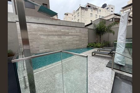 Apartamento à venda com 247m², 4 quartos e 3 vagas