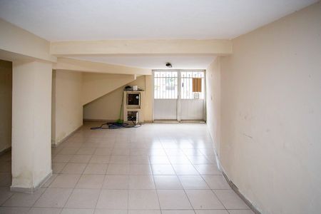 Casa à venda com 100m², 4 quartos e 2 vagasGaragem