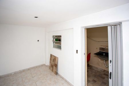 Casa à venda com 100m², 4 quartos e 2 vagasQuarto de Serviço