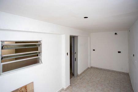 Casa à venda com 100m², 4 quartos e 2 vagasQuarto de Serviço