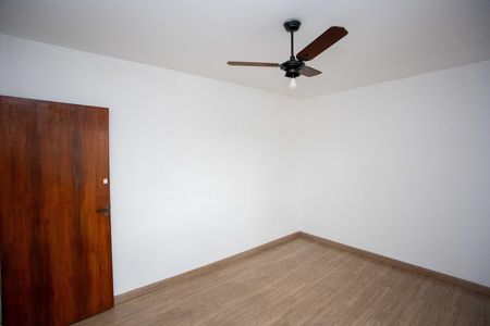 Casa à venda com 100m², 4 quartos e 2 vagasQuarto 1