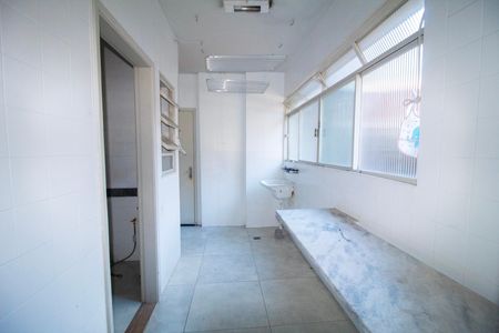 Apartamento para alugar com 140m², 3 quartos e 2 vagas Apartamento para alugar com 140m², 3 quartos e 2 vagasÁrea de Serviço