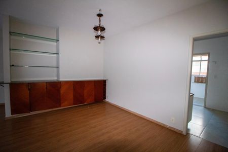 Apartamento para alugar com 140m², 3 quartos e 2 vagas Apartamento para alugar com 140m², 3 quartos e 2 vagasSala