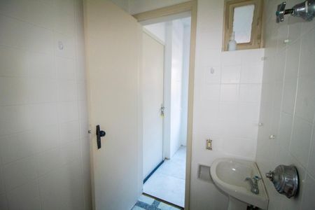 Apartamento para alugar com 140m², 3 quartos e 2 vagas Apartamento para alugar com 140m², 3 quartos e 2 vagasBanheiro de serviço