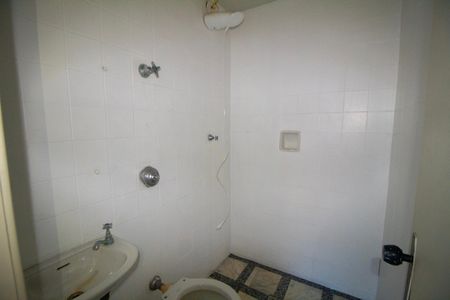 Apartamento para alugar com 140m², 3 quartos e 2 vagas Apartamento para alugar com 140m², 3 quartos e 2 vagasBanheiro de serviço