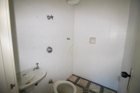 Apartamento para alugar com 140m², 3 quartos e 2 vagas Apartamento para alugar com 140m², 3 quartos e 2 vagasBanheiro de serviço