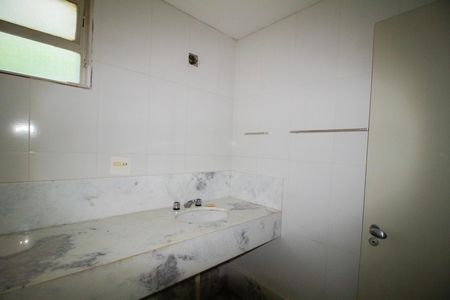 Apartamento para alugar com 140m², 3 quartos e 2 vagas Apartamento para alugar com 140m², 3 quartos e 2 vagasBanheiro Social