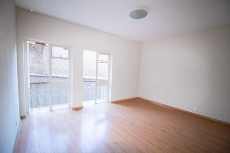 Apartamento para alugar com 140m², 3 quartos e 2 vagas Apartamento para alugar com 140m², 3 quartos e 2 vagasSala