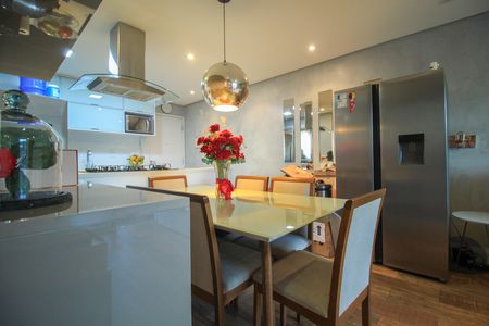 Apartamento para alugar com 85m², 2 quartos e 2 vagas