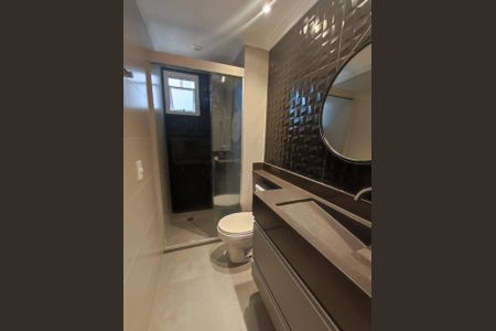 Apartamento à venda com 85m², 2 quartos e 2 vagas Apartamento à venda com 85m², 2 quartos e 2 vagasBanheiro
