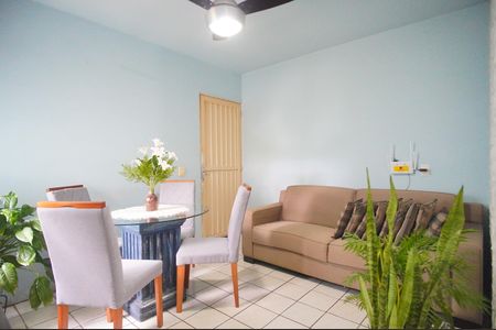 Sala de apartamento à venda com 2 quartos, 48m² em Rondônia, Novo Hamburgo
