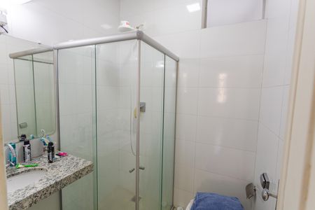 Banheiro Social de apartamento à venda com 3 quartos, 100m² em Centro, Belo Horizonte