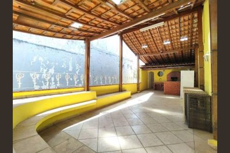 Casa à venda com 4 quartos, 300m² em Cambuci, São Paulo