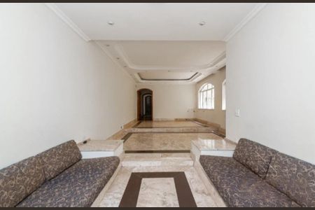 Casa à venda com 4 quartos, 300m² em Cambuci, São Paulo