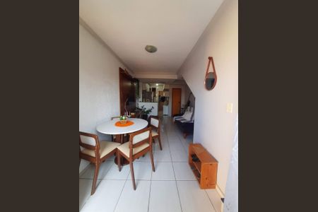 Casa à venda com 2 quartos, 65m² em Parque Xangri-Lá, Contagem