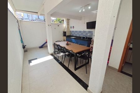 Casa à venda com 200m², 4 quartos e 2 vagas