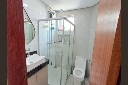 Casa à venda com 200m², 4 quartos e 2 vagas