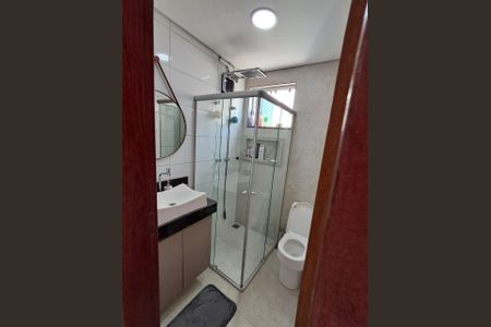 Casa à venda com 200m², 4 quartos e 2 vagas