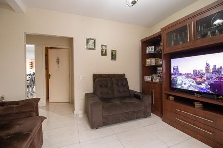 Casa à venda com 410m², 4 quartos e 8 vagas Casa à venda com 410m², 4 quartos e 8 vagasSala