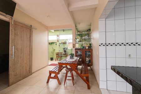 Casa à venda com 410m², 4 quartos e 8 vagas Casa à venda com 410m², 4 quartos e 8 vagasÁrea comum - Churrasqueira