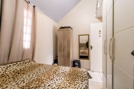 Casa à venda com 410m², 4 quartos e 8 vagas Casa à venda com 410m², 4 quartos e 8 vagasQuarto 4